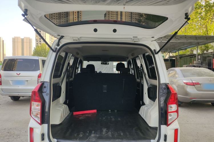 Used Wuling Hongguang PLUS 2020 1.5L Manual Standard Edition 5 Seats
