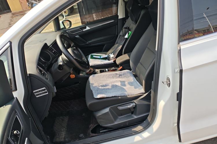 Used Volkswagen Golf Sportsvan 2016 230TSI Automatic Trend Edition Left Front Seat