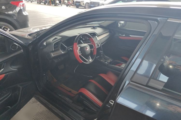 Used Honda Civic 2016 220TURBO CVT Luxury Edition
