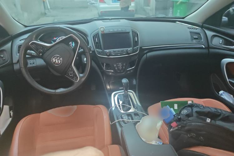 Used Buick Regal 2015 1.6T Elite Tech Model Center Console