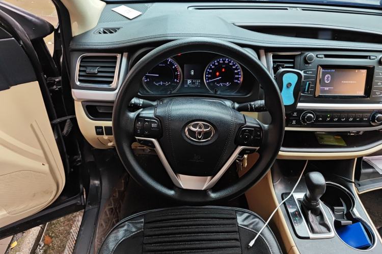 Used Toyota Highlander 2018 2.0T Two-Wheel Drive Elite Version 5 Seats China VI Standard Steering Wheel