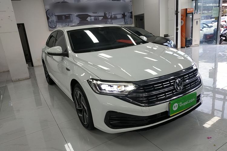 Used Volkswagen Sagitar 2025 Revised 300TSI DSG Excellence Edition