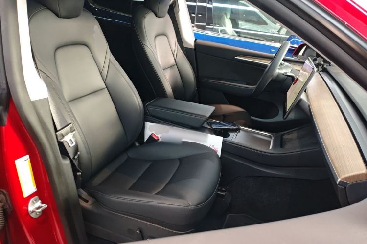 Used Tesla Model Y 2021 Long-Range All-Wheel-Drive Version 3D7