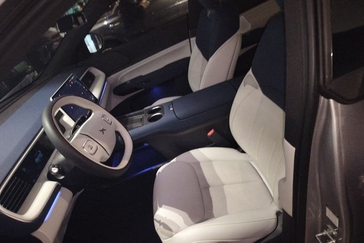 Used XPeng G6 2023 580 Long-Range Max Left Front Seat