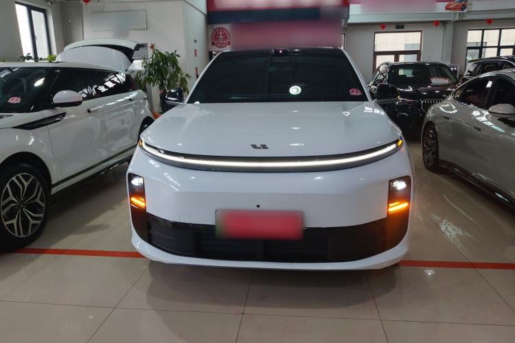 Used Li Auto L6 2025 Pro Smart Refresh Edition Front