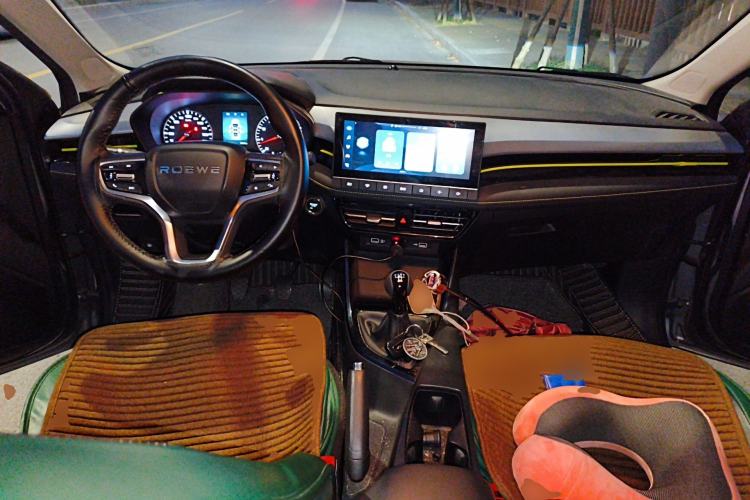 Used Roewe i5 2021 1.5L Manual Platinum Edition
