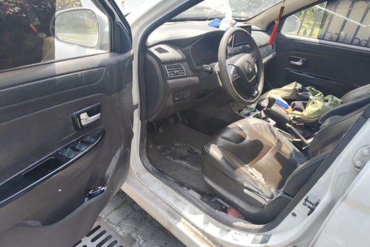 Used Dongfeng Fengon 330 2018 1.5L 330S Comfort Edition DK15 Driver Seat