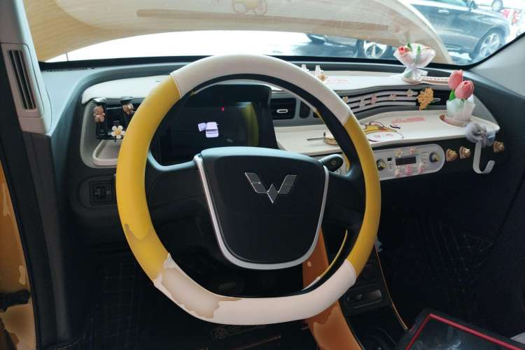 Used Wuling Hongguang MINIEV 2022 Macaron Fashion Model Lithium Iron Phosphate