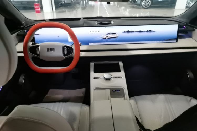 Used Geely Galaxy E8 2024 665 km Range Rear-Drive Starship Long-Range Version
