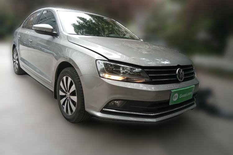 Used Volkswagen Sagitar 2018 1.6L Manual Comfort Model Front Right 45 Deg