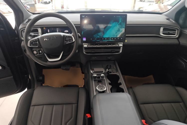 Used RELY Venucia R08 2025 Model 2.3T 8AT 2WD Diesel Long Box Trail Edition Center Console