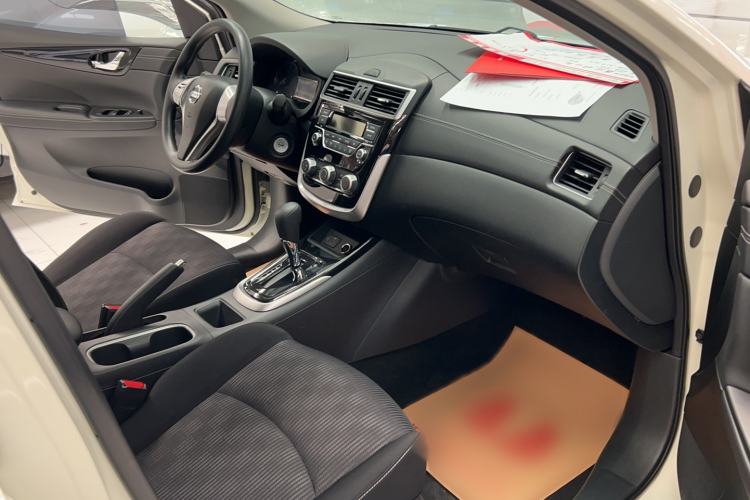Used Nissan Tiida 2021 1.6L CVT Cool Edition Interior 4