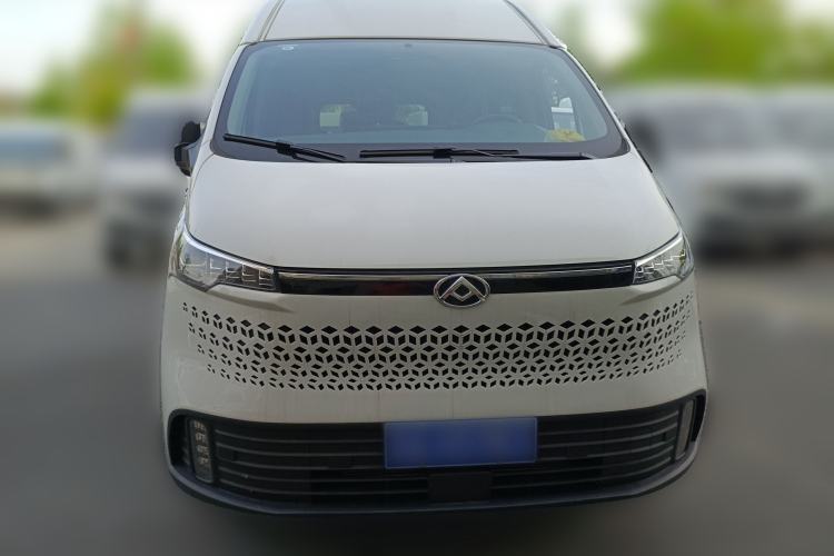 Used SAIC MAXUS Xintu V70 2023 2.0T Elite Edition Automatic Long Wheelbase Mid-Height 6/7 Seats Front