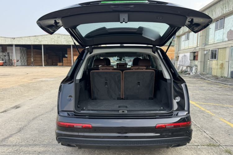 Used Audi Q7 2019 45 TFSI Comfort Model