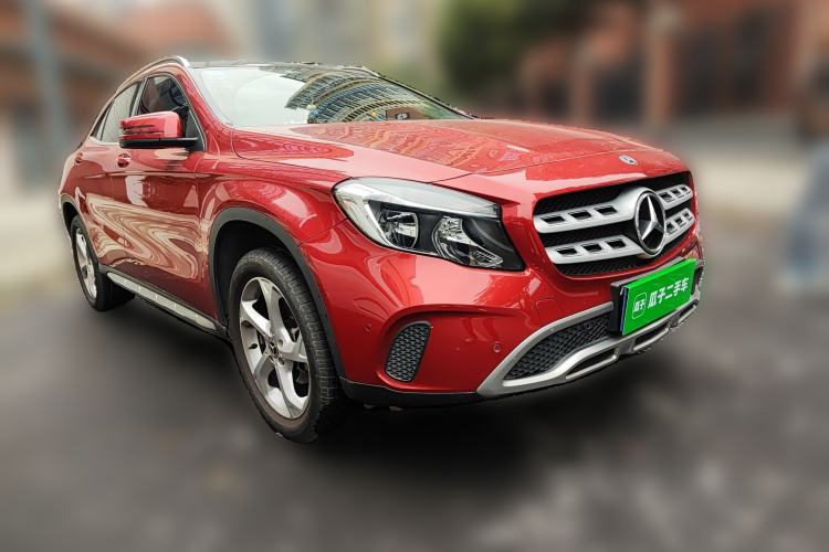 Used Mercedes-Benz GLA 2018 GLA 200 Sport Edition Front Right 45 Deg