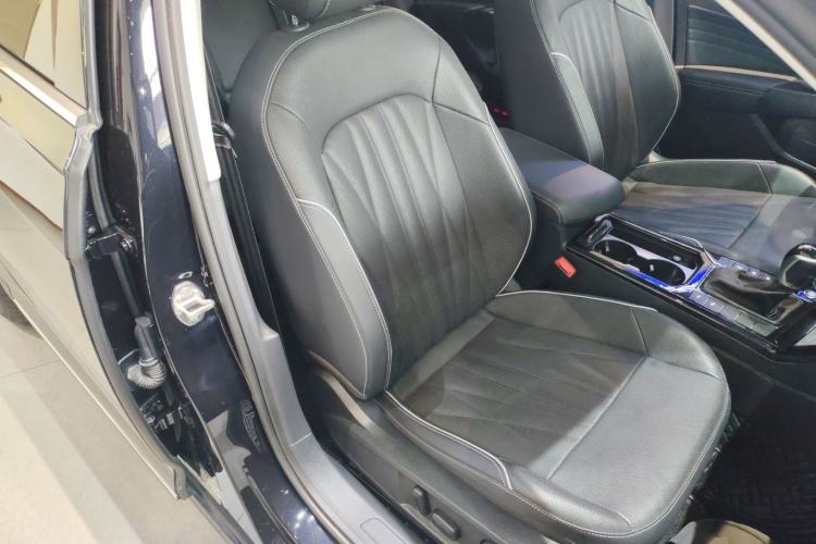 Used Volkswagen Passat 2022 330TSI Starry Luxury Edition Right Front Seat