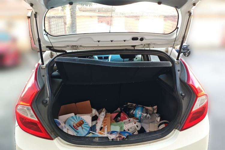 Used Hyundai Verna Ray 2016 1.4L Automatic Leading-Edge GLX
