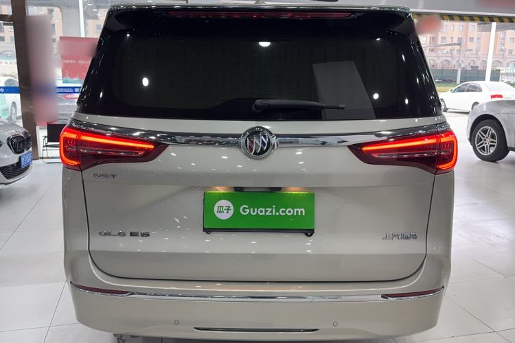 Used Buick GL8 2022 ES Landtrek 653T Luxury Edition