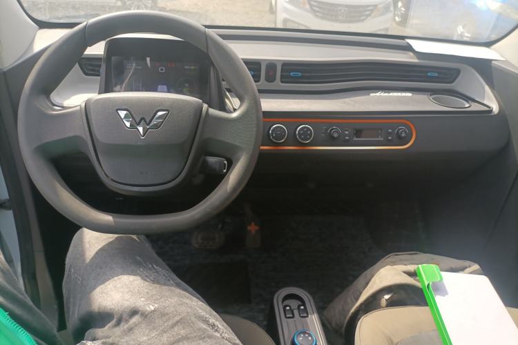 Used Wuling Hongguang MINIEV 2020 Enjoy Edition Lithium-Ion Battery Center Console