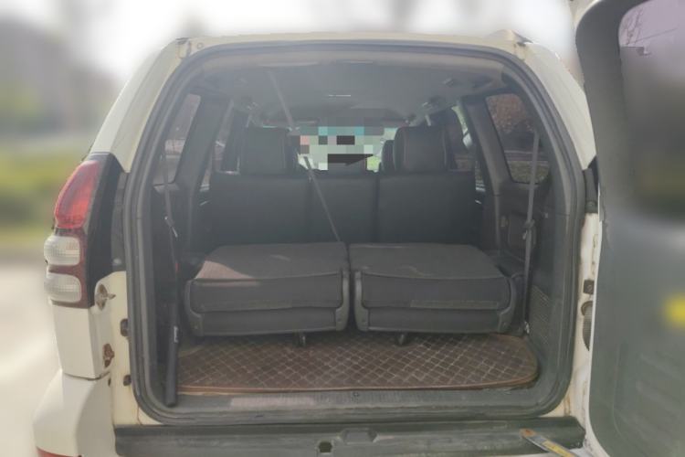 Used Toyota Prado 2004 GX 2.7 Automatic Model
