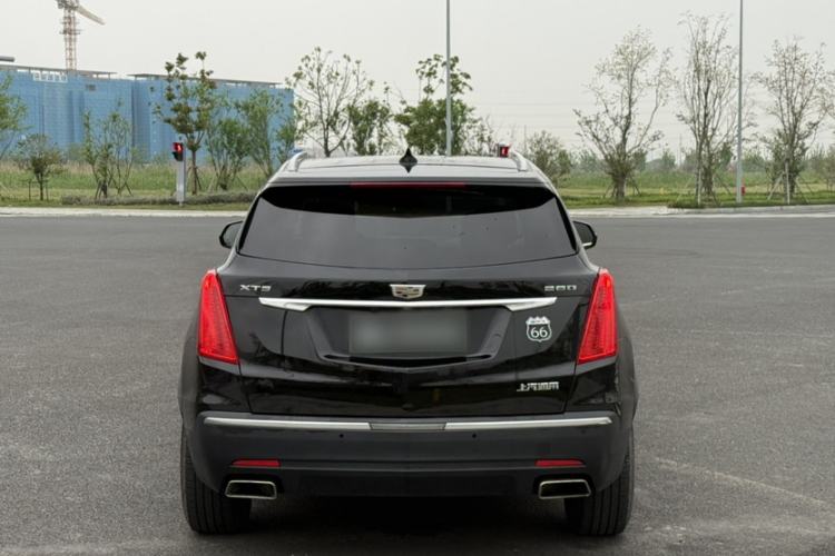 Used Cadillac XT5 2018 25T Luxury Model Exterior 4