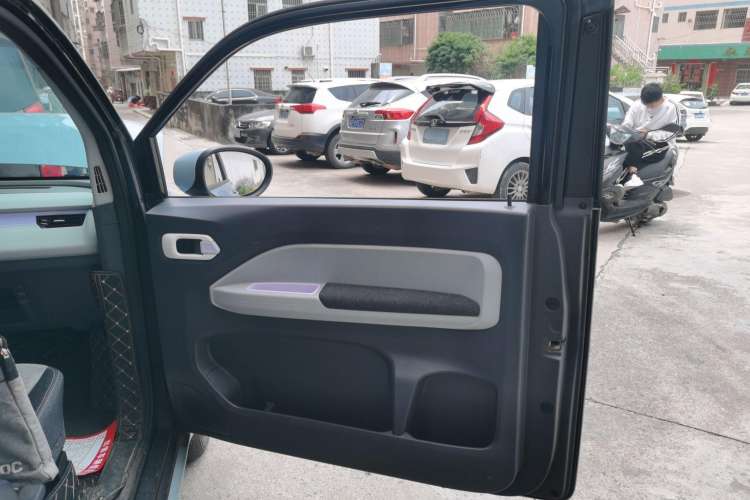 Used Chery New Energy QQ Ice Cream 2022 170km Sundae Phosphate Lithium-Ion
