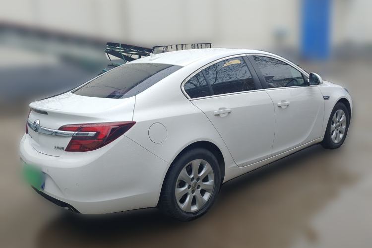 Used Buick Regal 2015 2.0L Leading Fashion Edition Rear Right 45 Deg