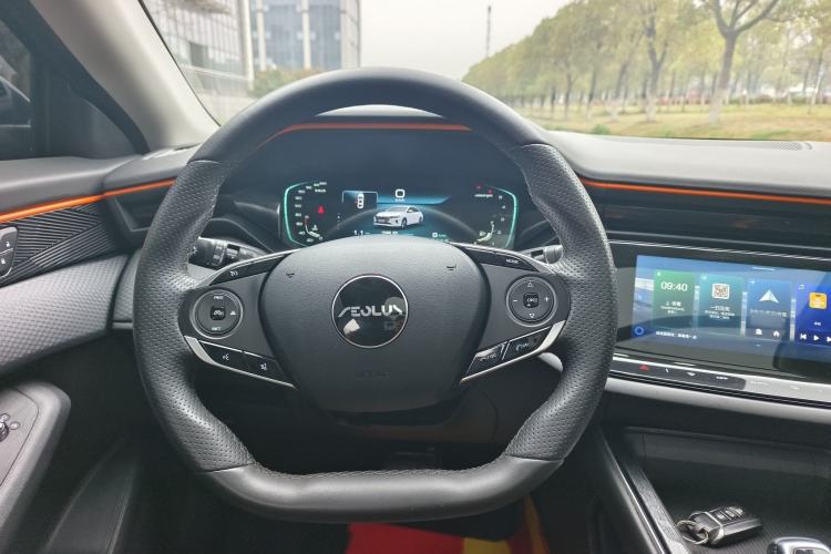 Used Dongfeng Aeolus Yixuan MAX 2023 1.5T Ultra-Stylish Trendsetting Dad Edition
