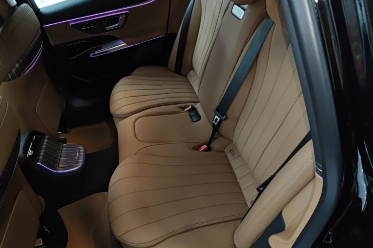 Used Mercedes-Benz E-Class New Energy 2024 E 350 e L Plug-in Hybrid Sedan
