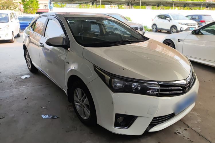 Used Toyota Corolla 2014 1.6L CVT GL-i Front Right 45 Deg