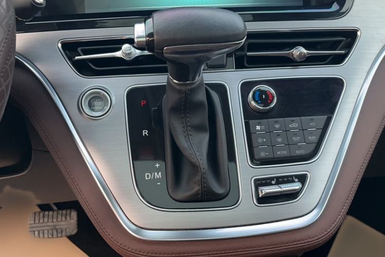 Used Hanteng V7 2019 1.5T Automatic Flagship Model 7 Seats China V Emission Standard
