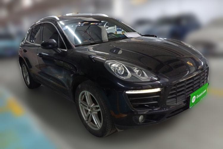 Used Porsche Macan 2014 Macan 2.0T Front Right 45 Deg
