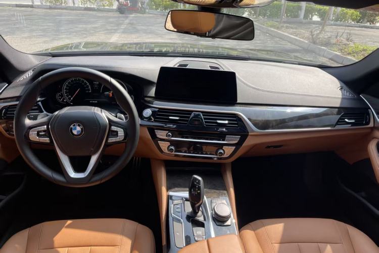 Used BMW 5 Series 2018 Restyled 530Li Leading Edition M Sport Package