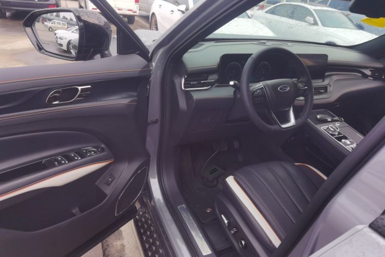 Used Ford Equator 2023 EcoBoost 225 Obsidian Orange Edition Prestige 7-Seater (2/2/3)
