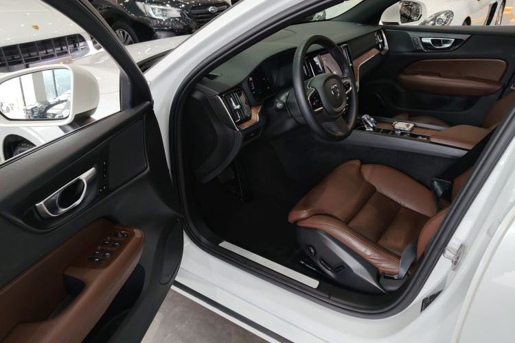 Used Volvo S60 2024 B4 Zhiyuan Luxury Edition