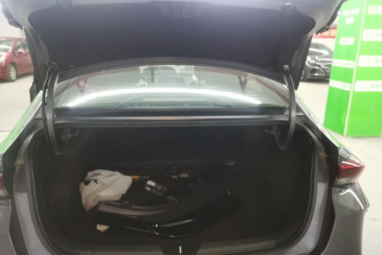 Used GAC Trumpchi EMPOW 2021 270T DCT J16 Version Trunk