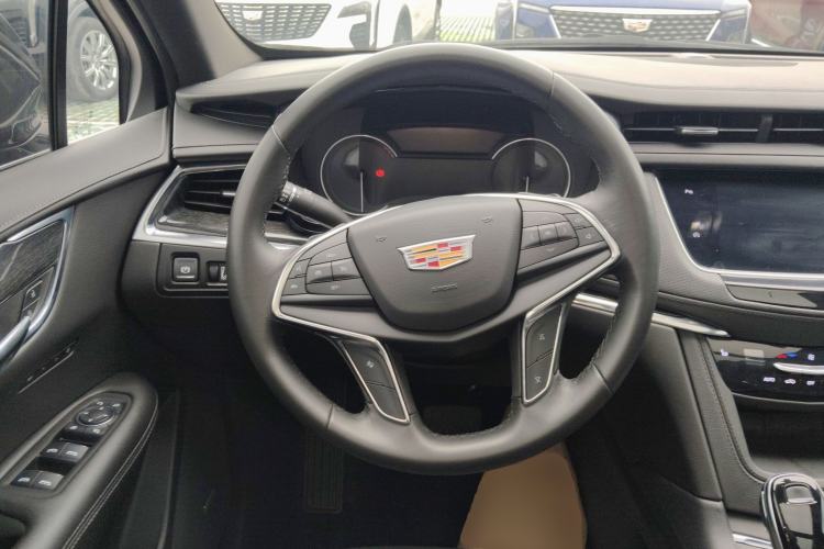 Used Cadillac XT5 2021 2.0T Two-Wheel Drive Luxury Version