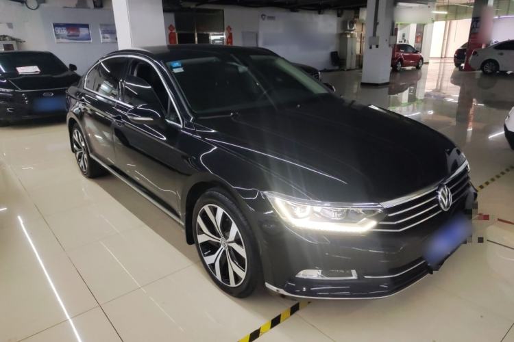 Used Volkswagen Magotan 2018 330TSI DSG Luxury Model Exterior 1