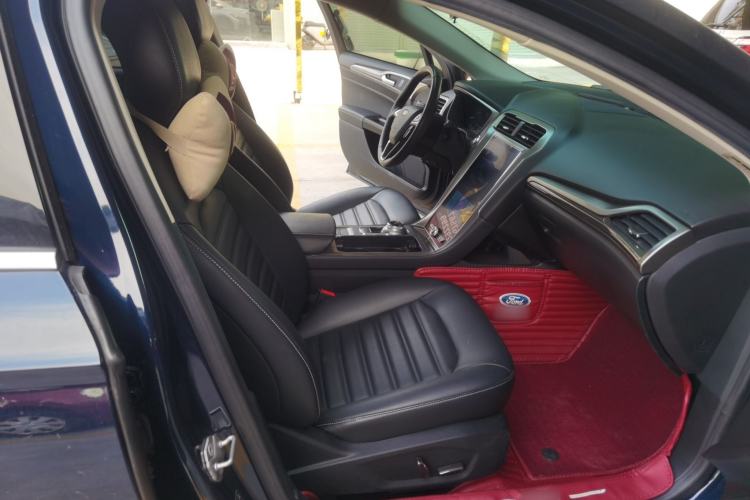 Used Ford Mondeo 2020 EcoBoost 180 Stylish Model Right Front Seat