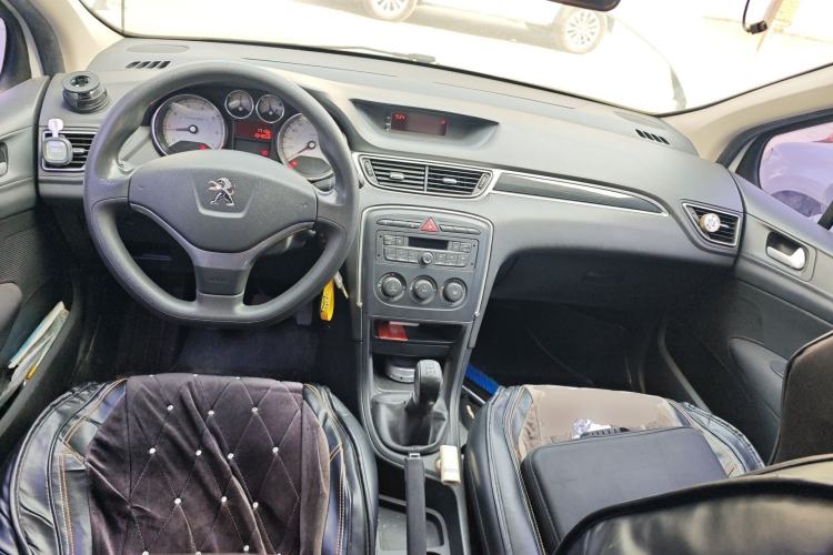 Used Peugeot 308 2014 Enjoy Edition Classic 1.6L Manual YouShang Model Center Console