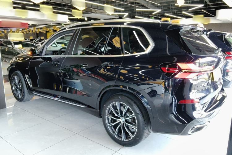 Used BMW X5 2023 xDrive 30Li M Sport Package