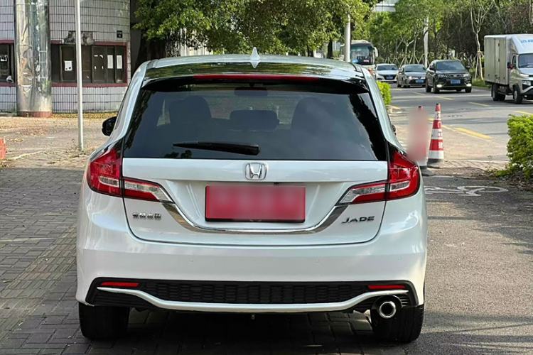 Used Honda Jade 2017 1.8L automatic Comfort version 5 seats
