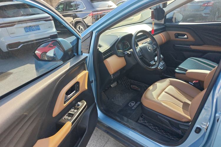 Used ORA iQ 2018 High-Range Version Smart Connectivity Model
