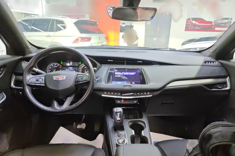 Used Cadillac XT4 2018 28T Two-Wheel Drive Leading Version