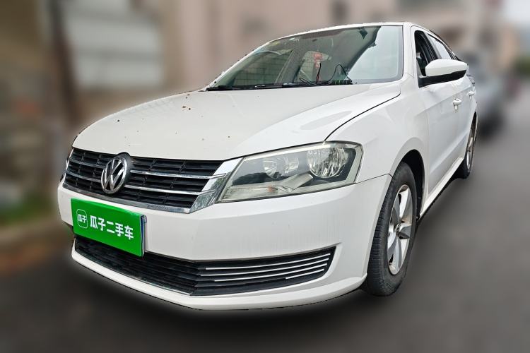 Used Volkswagen Gran Lavida 2013 1.6L Automatic Fashion Model