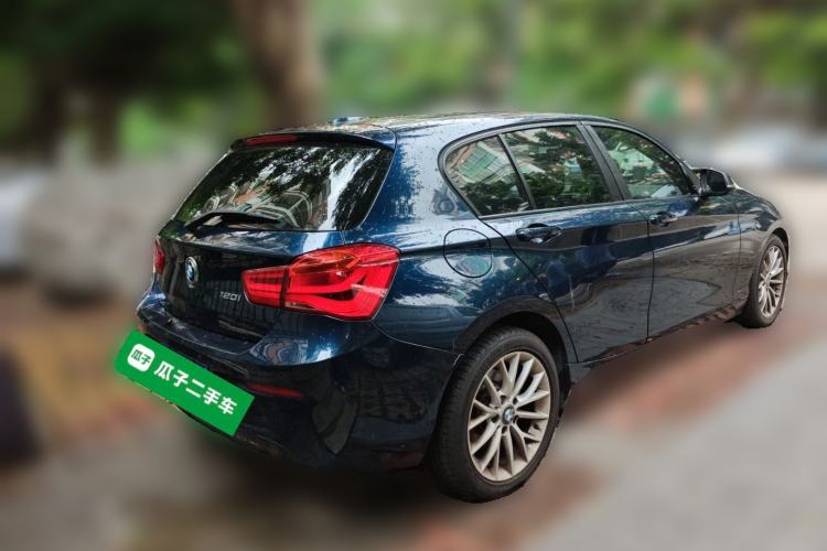 Used BMW 1 Series 2015 120i Leading Model Rear Right 45 Deg