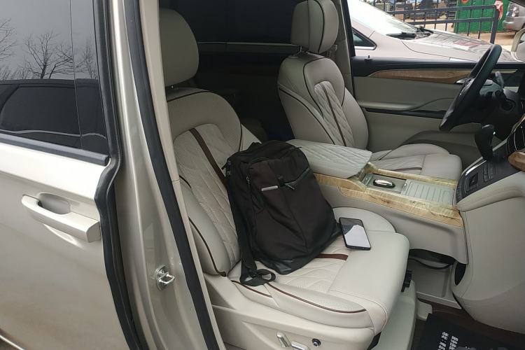 Used Buick GL8 2018 ES 28T Comfort Model China VI Standard