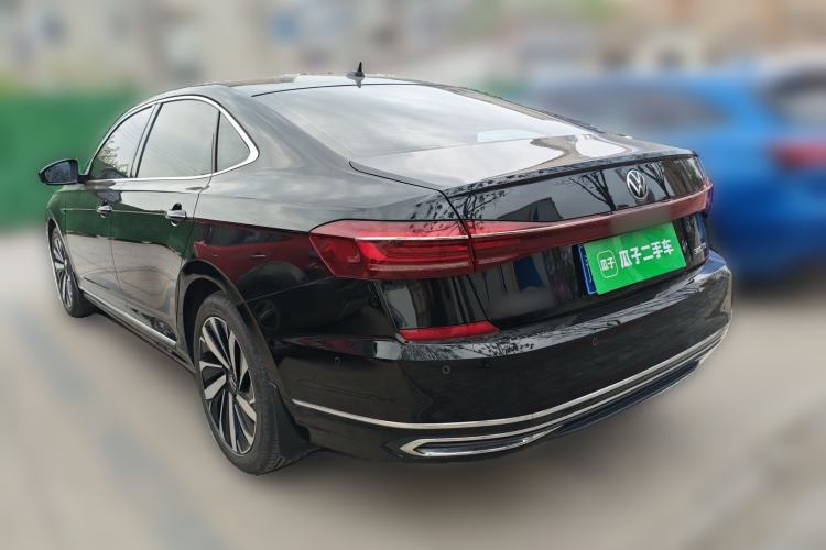 Used Volkswagen Passat 2024 380TSI Dragon Glory Edition Rear Left 45 Deg