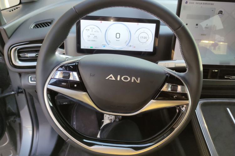Used AION V 2023 Updated Plus 70 Intelligent Edition Lithium Iron Phosphate Steering Wheel