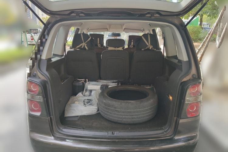 Used Volkswagen Touran 2013 1.4T Manual Fashion Edition 5 Seats Trunk